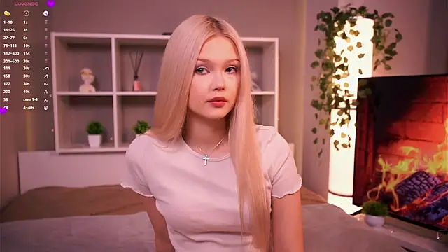 KaryTasch online show from 11/03/25, 09:07