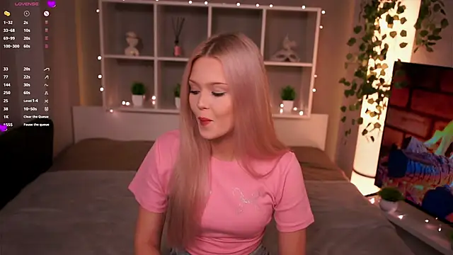 KaryTasch online show from 11/06/25, 08:02