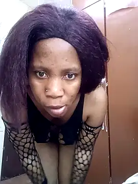 Trishabitch77 online show from 11/12/25, 09:02