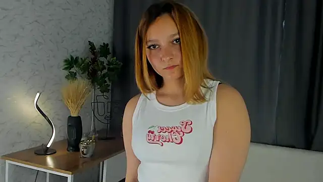Snapshot of MelodySeelbach chatting on 10/11/25, 04:24 MelodySeelbach online show from 10/11/25, 04:24
