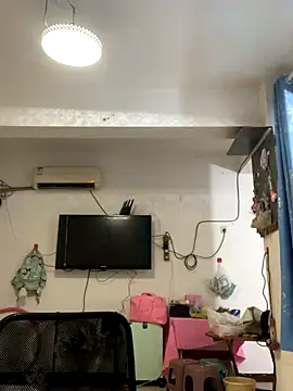 Snapshot of lan-xinh1 chatting on 10/15/25, 11:29 lan-xinh1 online show from 10/15/25, 11:29