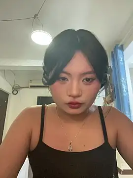 Snapshot of lan-xinh1 chatting on 10/22/25, 05:12 lan-xinh1 online show from 10/22/25, 05:12