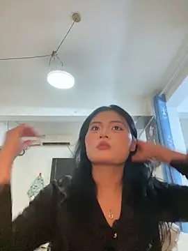 Snapshot of lan-xinh1 chatting on 10/21/25, 05:07 lan-xinh1 online show from 10/21/25, 05:07