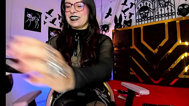 Evangelinejoness  online show from 11/03/25, 11:47