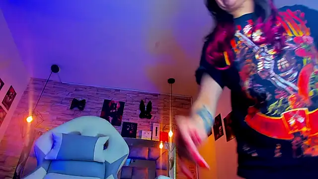 Evangelinejoness  online show from 04/16/26, 11:44