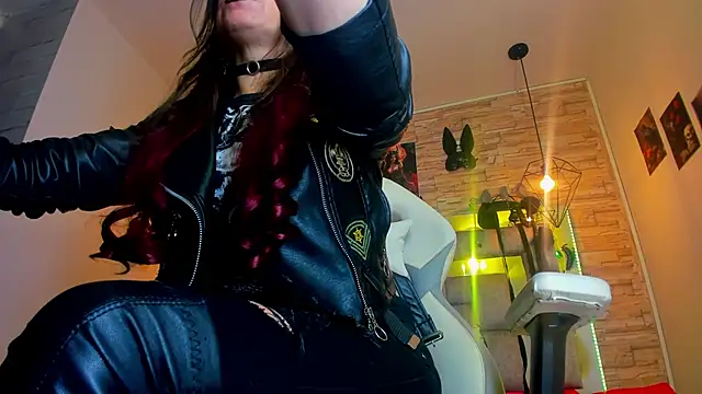 Evangelinejoness  online show from 03/26/26, 11:52