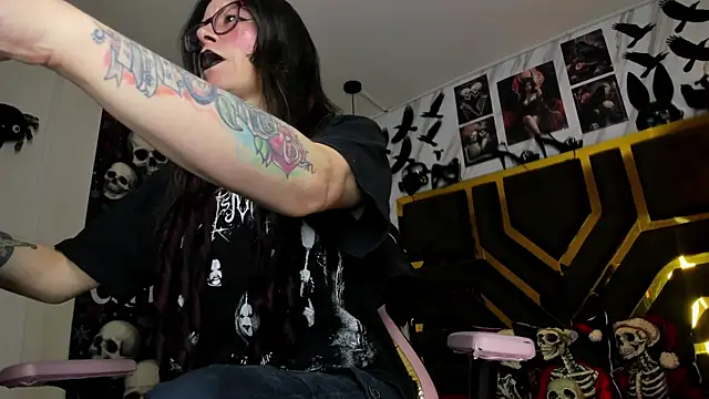 Evangelinejoness  online show from 12/17/25, 11:37