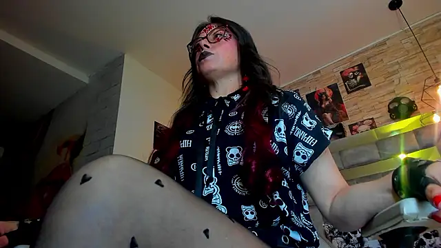 Evangelinejoness  online show from 03/10/26, 04:33