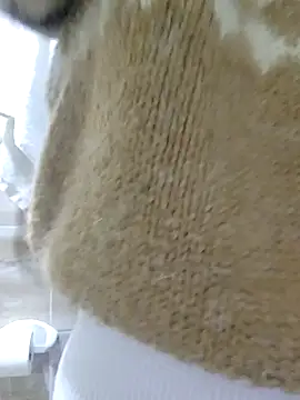 Snapshot of Alice_Barry chatting on 04/11/26, 12:07 Alice Barry online show from 04/11/26, 12:07