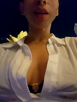 Alice Barry online show from 12/17/25, 02:38