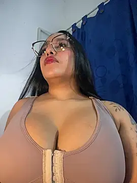 Snapshot of mis-violetha chatting on 07/18/26, 03:04 mis-violetha online show from 07/18/26, 03:04