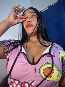 Snapshot of mis-violetha chatting on 06/30/26, 03:06 mis-violetha online show from 06/30/26, 03:06