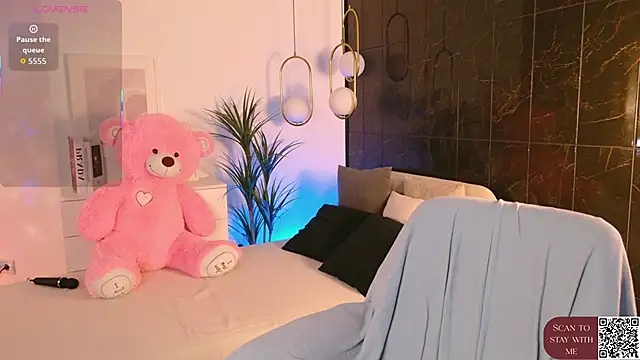 mia silkk online show from 03/30/26, 06:26