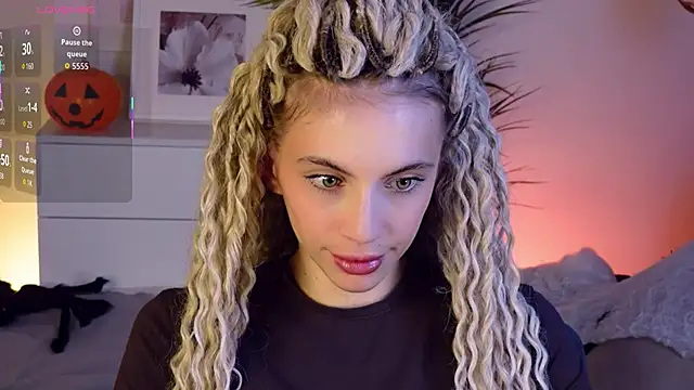 Snapshot of mia_silkk chatting on 11/01/25, 06:19 mia silkk online show from 11/01/25, 06:19