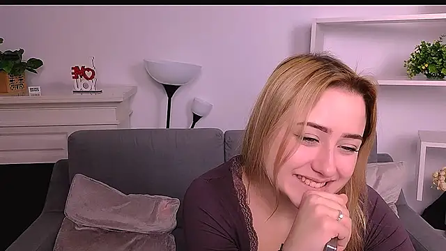 Lulu   Moon online show from 02/26/26, 09:48