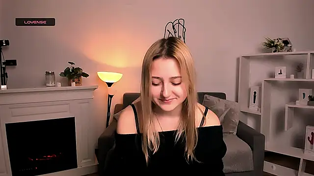 Lulu   Moon online show from 04/09/26, 08:59