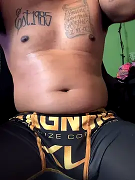 MrDLlongcrippler10inch online show from 10/30/25, 07:39