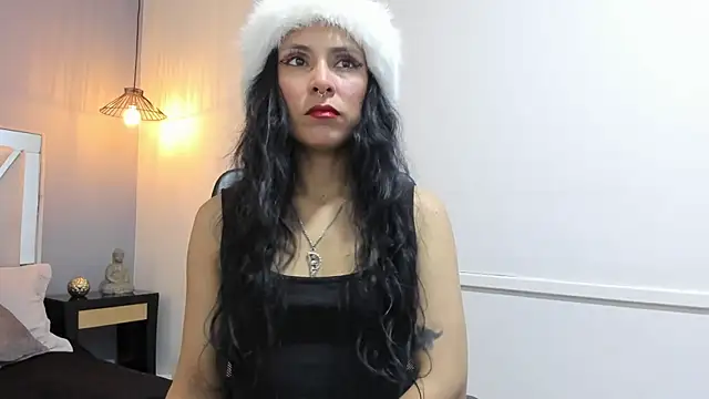 Maite black online show from 11/27/25, 02:45