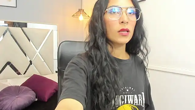 Maite black online show from 11/14/25, 03:10