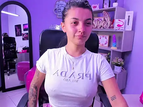 Liisaa Kiss online show from 11/27/25, 03:29