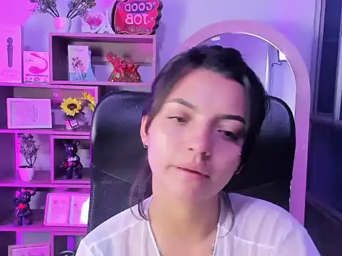 Liisaa Kiss online show from 11/28/25, 04:12