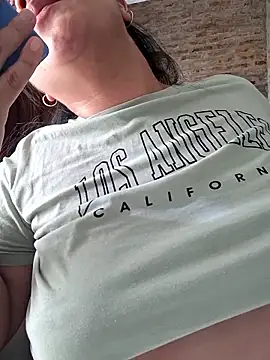 Snapshot of morenalatinaa chatting on 01/12/26, 08:25 morenalatinaa online show from 01/12/26, 08:25