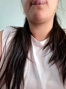 Snapshot of morenalatinaa chatting on 01/08/26, 01:50 morenalatinaa online show from 01/08/26, 01:50