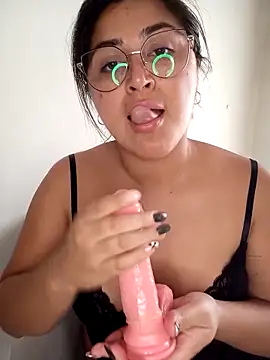 morenalatinaa online show from 04/06/26, 06:09