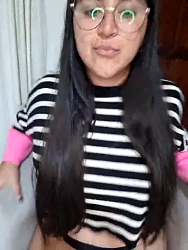 morenalatinaa online show from 04/10/26, 02:29