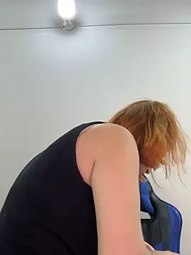 Adeline 1 online show from 11/27/25, 02:34