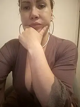 Ambika beauty online show from 11/05/25, 08:34