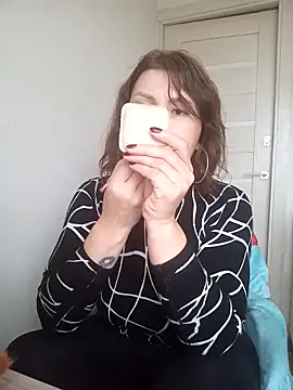 Ambika beauty online show from 10/21/25, 09:52