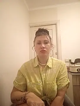 Ambika beauty online show from 12/04/25, 02:49