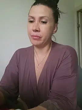 Ambika beauty online show from 05/17/26, 03:56