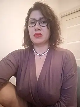 Ambika beauty online show from 11/10/25, 01:27