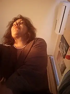 Ambika beauty online show from 11/03/25, 01:37