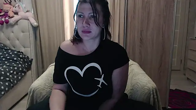 Ambika beauty online show from 11/27/25, 10:27