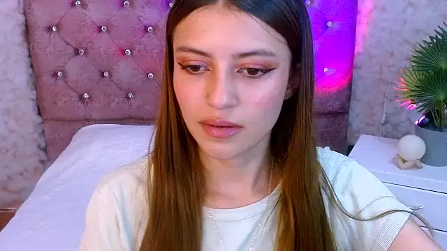 viky evanss online show from 12/16/25, 07:18