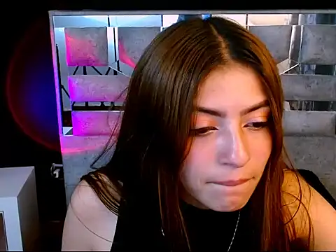 viky evanss online show from 11/07/25, 07:51