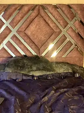 LunaMoore Pink online show from 02/23/26, 03:34