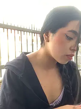 LunaMoore Pink online show from 11/20/25, 01:12