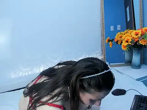 Kylie Bloom online show from 11/28/25, 10:10