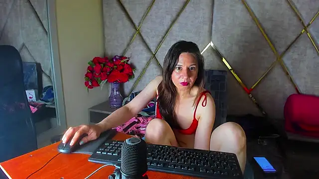 Snapshot of Kylie_Bloom chatting on 04/28/26, 08:46 Kylie Bloom online show from 04/28/26, 08:46