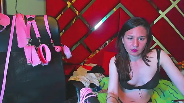 Snapshot of Kylie_Bloom chatting on 03/14/26, 11:11 Kylie Bloom online show from 03/14/26, 11:11