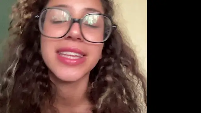 Snapshot of absoluthorrorfield chatting on 11/27/25, 05:57 absoluthorrorfield online show from 11/27/25, 05:57