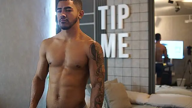 Snapshot of Reik_Vonn chatting on 11/22/25, 12:15 Reik Vonn online show from 11/22/25, 12:15