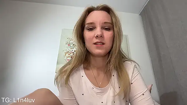 AIicaparkerc online show from 04/06/26, 05:14