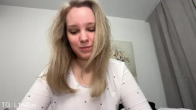 AIicaparkerc online show from 02/22/26, 02:25