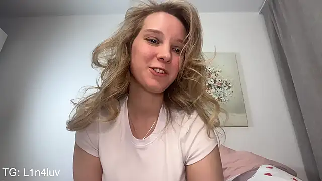 AIicaparkerc online show from 03/24/26, 05:13