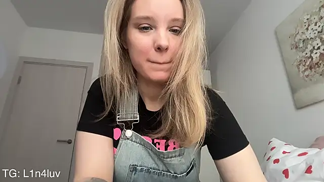 AIicaparkerc online show from 02/08/26, 10:13